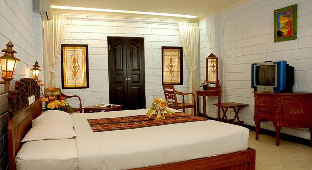Vilarisi Hotel Legian  Exterior photo