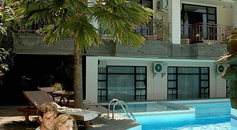 Vilarisi Hotel Legian  Exterior photo